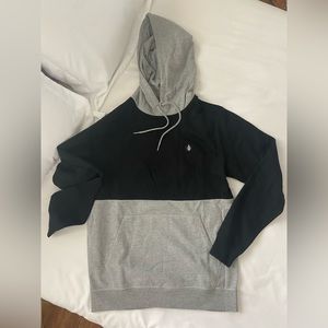 Volcom mens gray/black color block hoodie. Size M